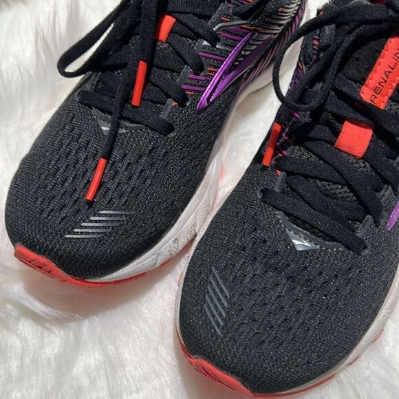 Brooks Adrenaline GTS 19 size 6.5M.  B69 - Picture 3 of 12